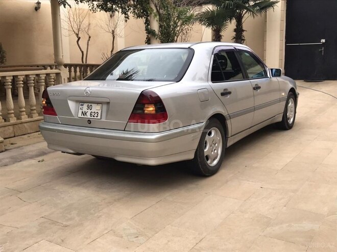 Mercedes C 200 2000, 232,000 km - 2.0 l - Bakı