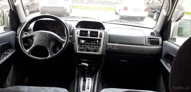 Mitsubishi Pajero io 2000, 182,300 km - 2.0 l - Bakı