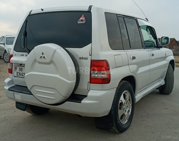Mitsubishi Pajero io 2002, 250,000 km - 2.0 л - Neftçala
