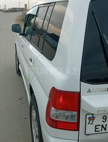 Mitsubishi Pajero io 2002, 250,000 km - 2.0 л - Neftçala