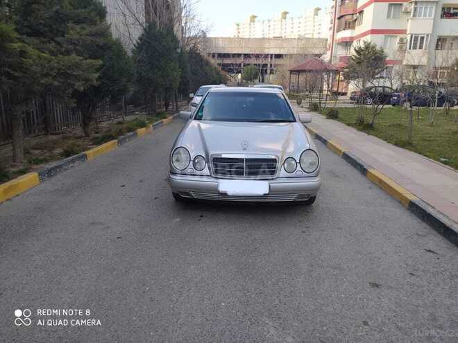 Mercedes E 240 1999, 199,000 km - 2.4 л - Bakı