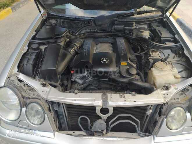 Mercedes E 240 1999, 199,000 km - 2.4 л - Bakı