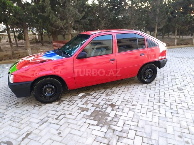 Opel  1981, 242,500 km - 1.3 л - Bakı