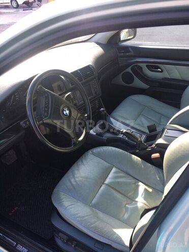 BMW 525 2001, 250,000 km - 2.5 l - Bakı