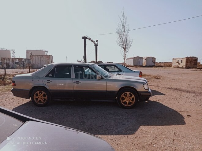 Mercedes E 200 1991, 326,632 km - 2.0 л - Bakı
