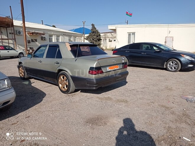 Mercedes E 200 1991, 326,632 km - 2.0 л - Bakı