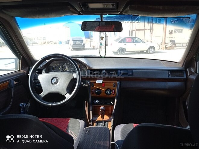 Mercedes E 200 1991, 326,632 km - 2.0 л - Bakı
