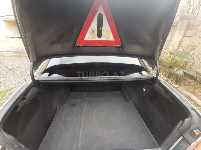 Mercedes E 300 1993, 550,000 km - 3.0 l - Masallı
