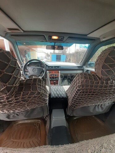 Mercedes E 300 1993, 550,000 km - 3.0 l - Masallı