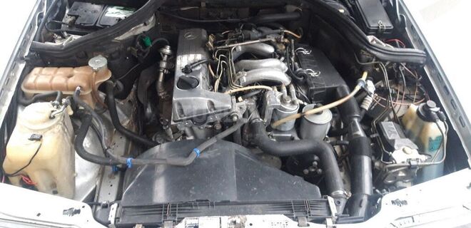 Mercedes E 200 1995, 281,500 km - 2.0 l - Bakı