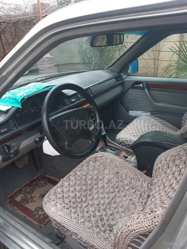 Mercedes E 300 1993, 550,000 km - 3.0 l - Masallı
