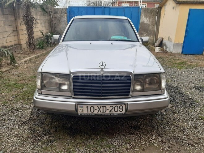Mercedes E 300 1993, 550,000 km - 3.0 l - Masallı
