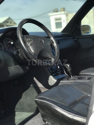 Mercedes E 240 2000, 318,425 km - 2.4 l - Bakı
