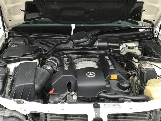 Mercedes E 240 2000, 318,425 km - 2.4 l - Bakı