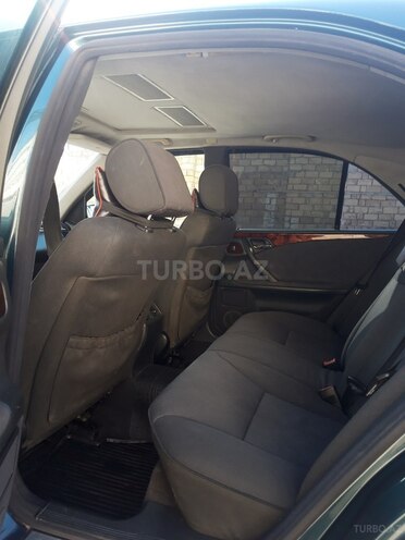 Mercedes E 220 2001, 377,800 km - 2.2 l - Bakı