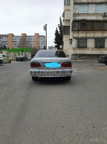 Mercedes E 270 2000, 40,000 km - 2.7 l - Bakı