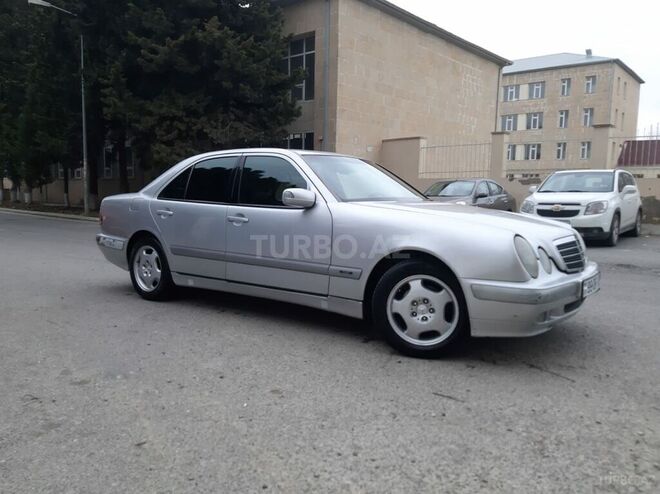 Mercedes E 270 2000, 40,000 km - 2.7 l - Bakı