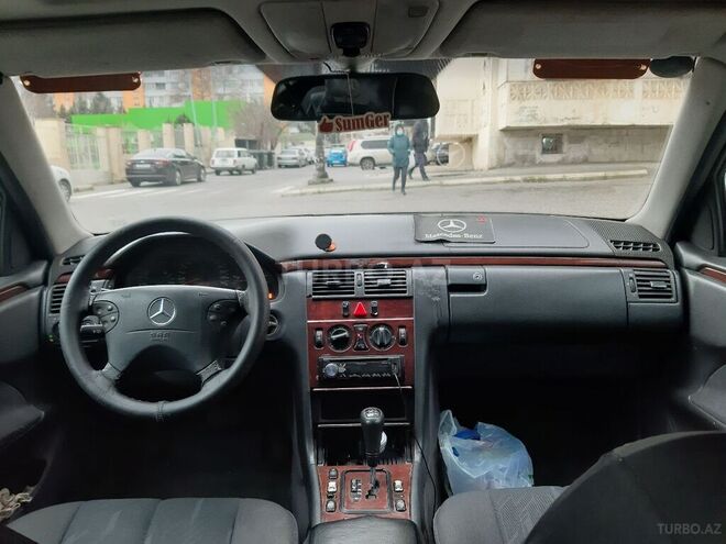 Mercedes E 270 2000, 40,000 km - 2.7 l - Bakı