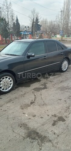 Mercedes E 300 1995, 456,000 km - 3.0 л - Bərdə