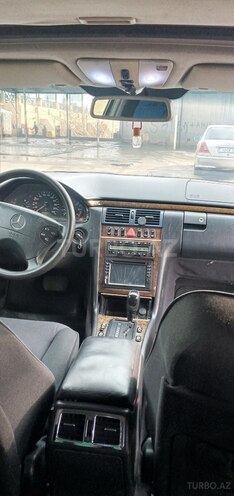 Mercedes E 300 1995, 456,000 km - 3.0 л - Bərdə