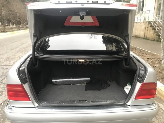 Mercedes E 240 1997, 355,000 km - 2.4 l - Sumqayıt
