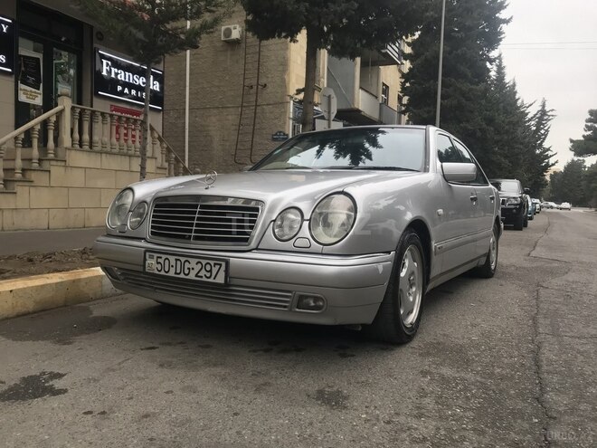Mercedes E 240 1997, 355,000 km - 2.4 l - Sumqayıt