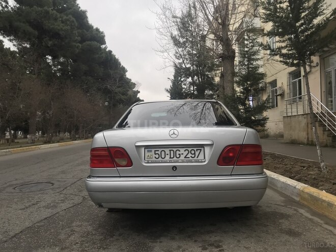 Mercedes E 240 1997, 355,000 km - 2.4 l - Sumqayıt
