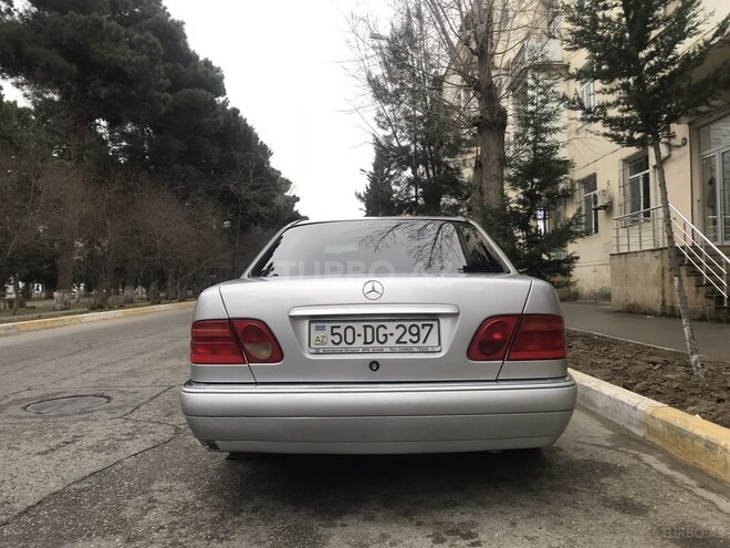 Mercedes E 240 1997, 355,000 km - 2.4 l - Sumqayıt