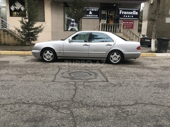 Mercedes E 240 1997, 355,000 km - 2.4 l - Sumqayıt