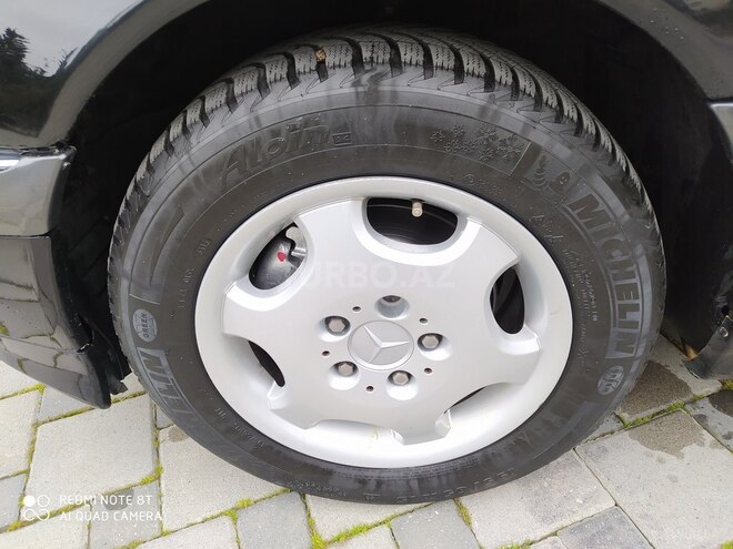 Mercedes C 220 1999, 298,000 km - 2.2 l - Sumqayıt