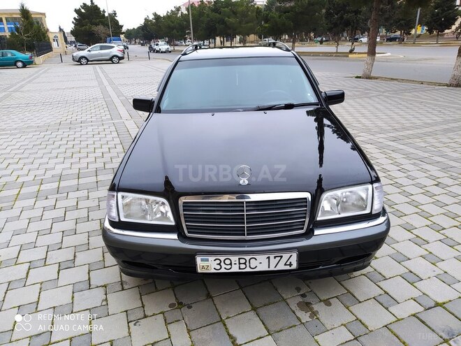 Mercedes C 220 1999, 298,000 km - 2.2 l - Sumqayıt