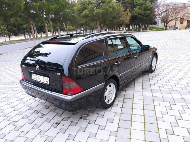 Mercedes C 220 1999, 298,000 km - 2.2 l - Sumqayıt