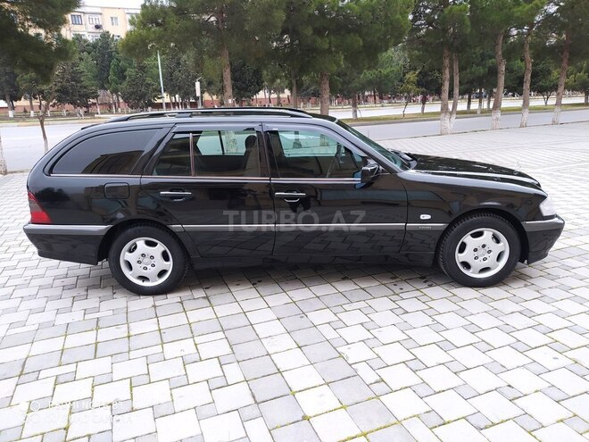 Mercedes C 220 1999, 298,000 km - 2.2 l - Sumqayıt