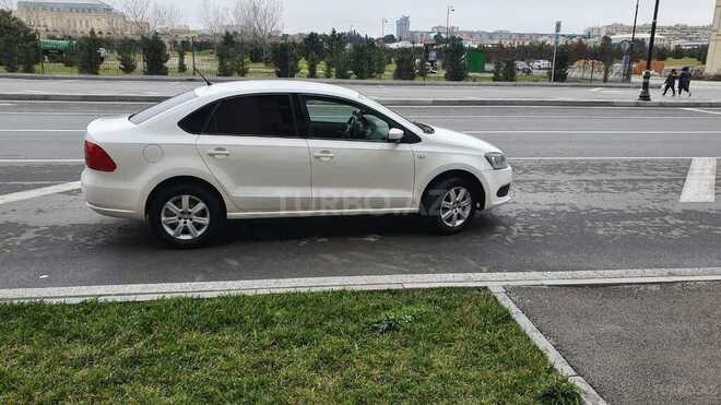 Volkswagen Polo 2013, 216,000 km - 1.6 l - Bakı