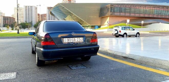 Mercedes C 180 1999, 350,000 km - 1.8 л - Bakı