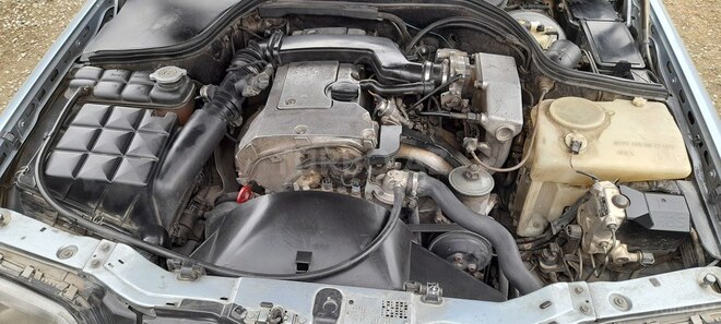 Mercedes C 220 1993, 340,000 km - 2.2 l - Qax