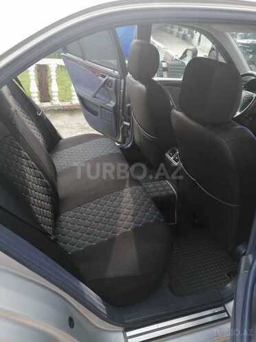 Mercedes E 270 2000, 398,000 km - 2.7 l - Masallı