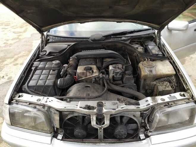 Mercedes C 220 1997, 450,000 km - 2.2 л - Salyan