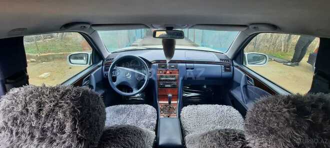Mercedes E 200 2000, 218,000 km - 2.0 l - Bakı