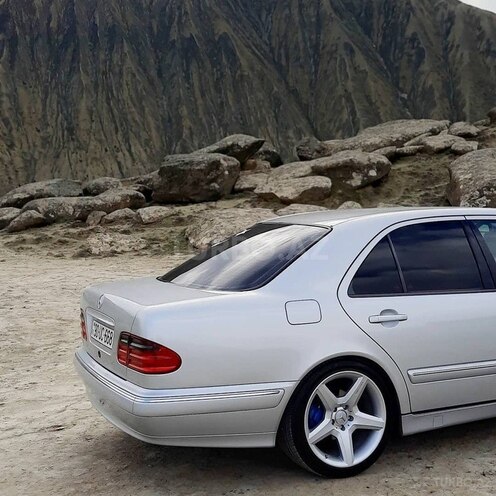 Mercedes E 200 2000, 218,000 km - 2.0 l - Bakı