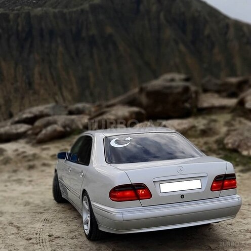 Mercedes E 200 2000, 218,000 km - 2.0 l - Bakı