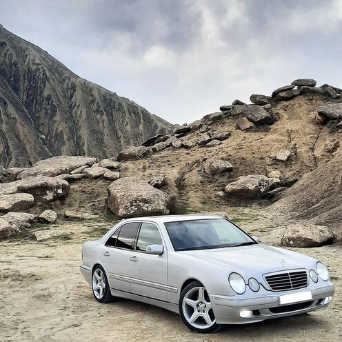 Mercedes E 200 2000, 218,000 km - 2.0 l - Bakı
