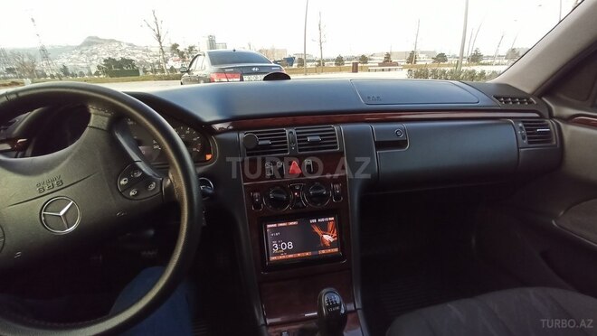 Mercedes E 220 2000, 396,000 km - 2.2 l - Bakı