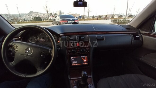 Mercedes E 220 2000, 396,000 km - 2.2 l - Bakı