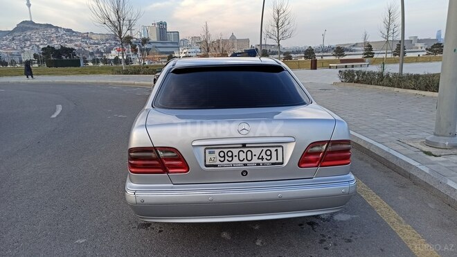 Mercedes E 220 2000, 396,000 km - 2.2 l - Bakı