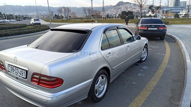 Mercedes E 220 2000, 396,000 km - 2.2 l - Bakı
