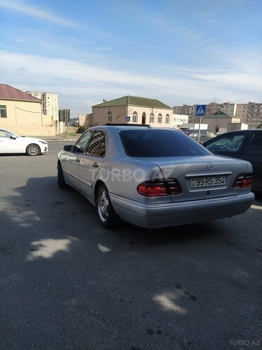 Mercedes E 240 1998, 560,000 km - 2.4 l - Bakı