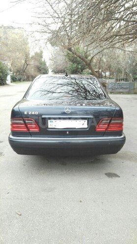Mercedes E 240 1997, 291,567 km - 2.4 l - Bakı