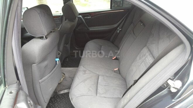 Mercedes E 240 1997, 291,567 km - 2.4 l - Bakı