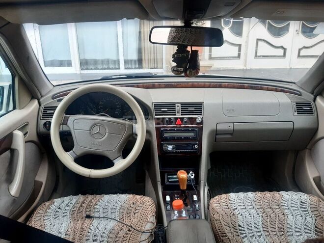 Mercedes C 220 1998, 580,000 km - 2.2 l - Bakı